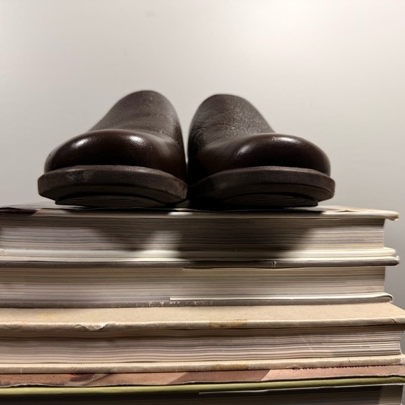 Easy Spirit Women’s Size 8 Brown Leather Slip-On Shoes - Picture 8 of 15